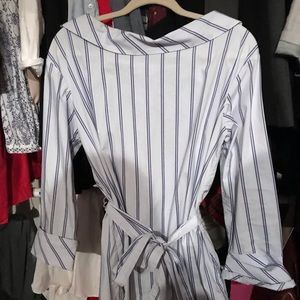 Banana Republic long backwards shirt with tie